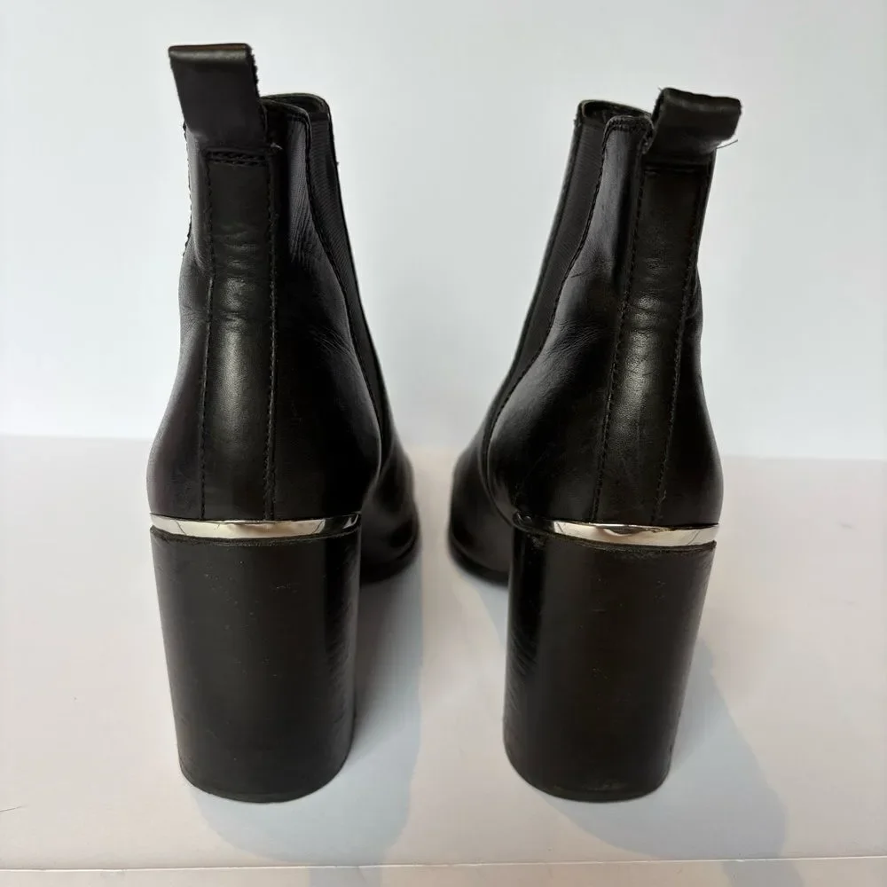 Steve Madden Women's Elegant Black Leather Ankle Boots Block Heel size 9M